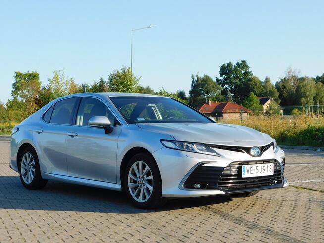 Toyota Camry z Gwarancją Kupiona Salon PL 2-2022r Żyrardów - zdjęcie 4