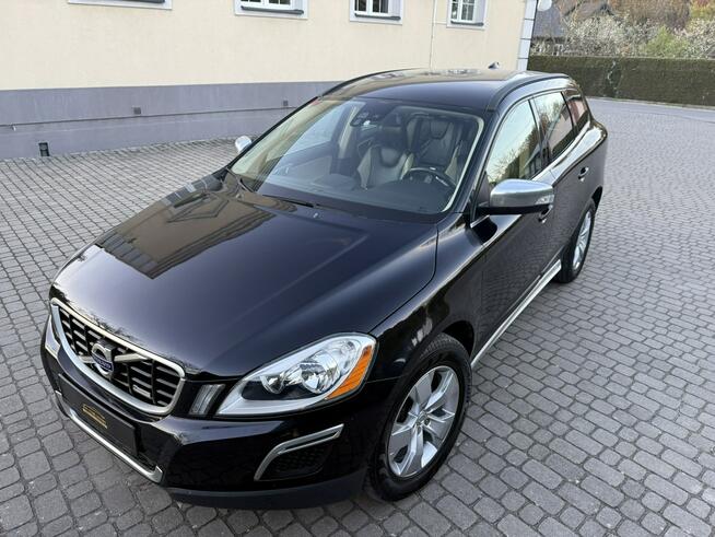 Volvo XC 60 Bardzo dobry stan, R-Design, Automat, 4x4, silnik D5. Chlewice - zdjęcie 9