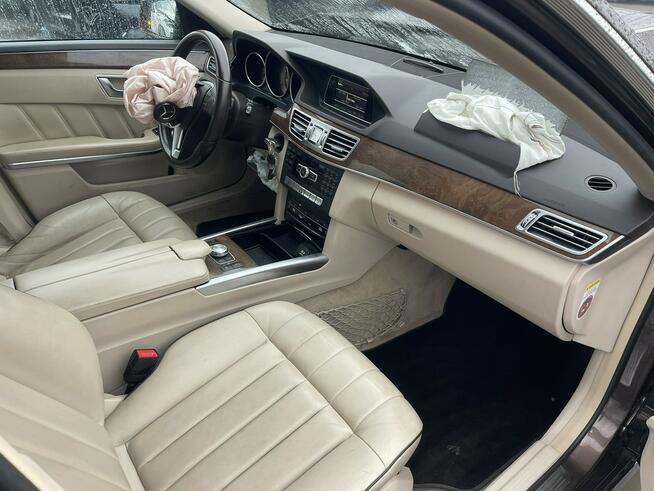Mercedes E 250 4Matic Automat Elegance Gliwice - zdjęcie 9