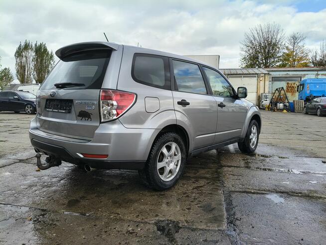 Sprzedam świeżo sprowadzone Subaru Forester Gniezno - zdjęcie 2