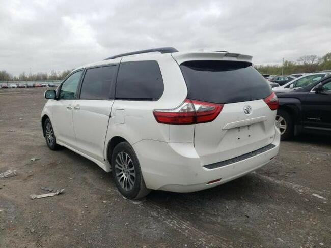 Toyota Sienna 2020, 3.5L, XLE, porysowany lakier Warszawa - zdjęcie 5