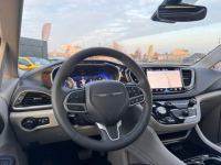 Chrysler Pacifica, 2023 Michałowice - zdjęcie 11