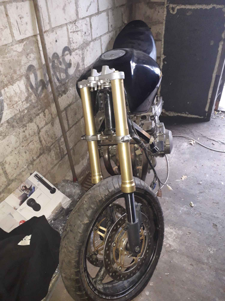 Motor Honda Hornet 600 Praga-Południe - zdjęcie 2