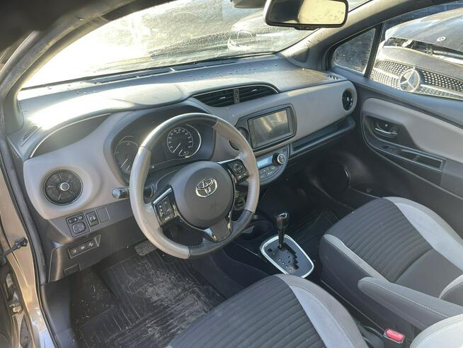 Toyota Yaris Selection Automat Hybryda Klimatronik Kamera Gliwice - zdjęcie 8