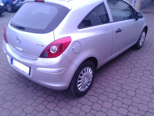 Opel Corsa 1.3 CDTI 2009r 138 tys. diesel srebrny metalik Ostrów Wielkopolski - zdjęcie 4