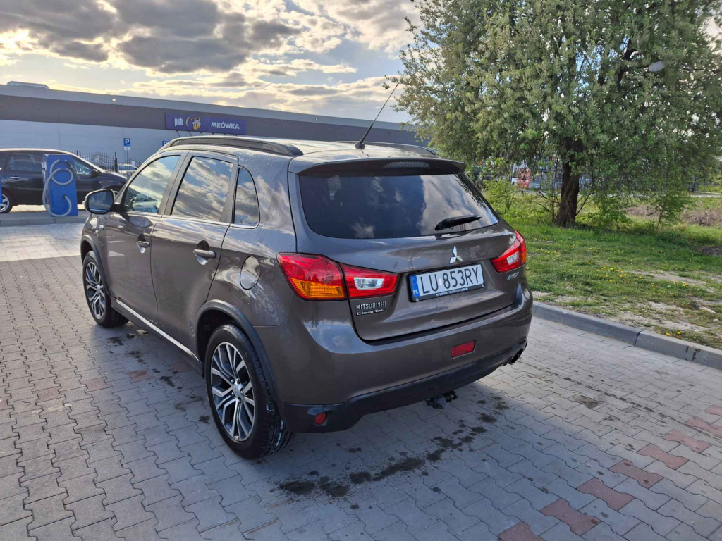 Sprzedam Mitsubishi ASX 1.6 benzyna 116 KM  2016r Zamość - zdjęcie 2