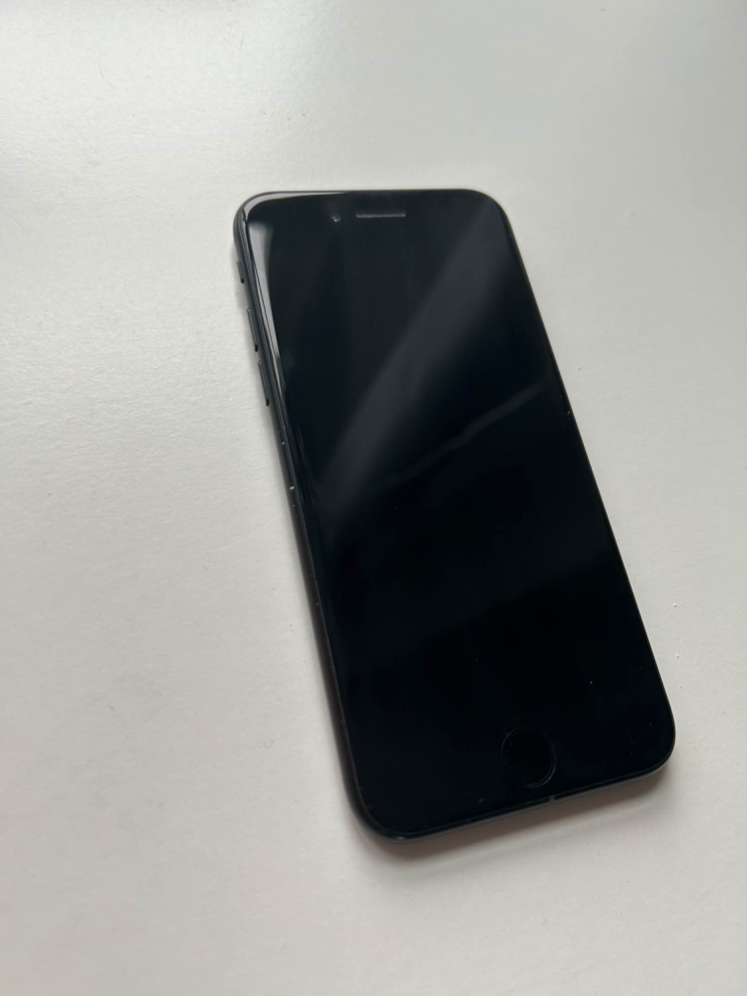 iPhone SE 2020 czarny 64GB Lubań - zdjęcie 1