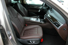 BMW 745 SalonPL FV23% 394KM Skóra Navi Kamera HUD SerwisASO Gwarancja Sokołów - zdjęcie 9