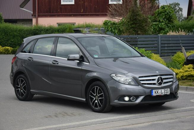 Mercedes B 180 1.5D Navi PDC Klimatronik Grzane Fotele Sprowadzony Tarnogród - zdjęcie 1