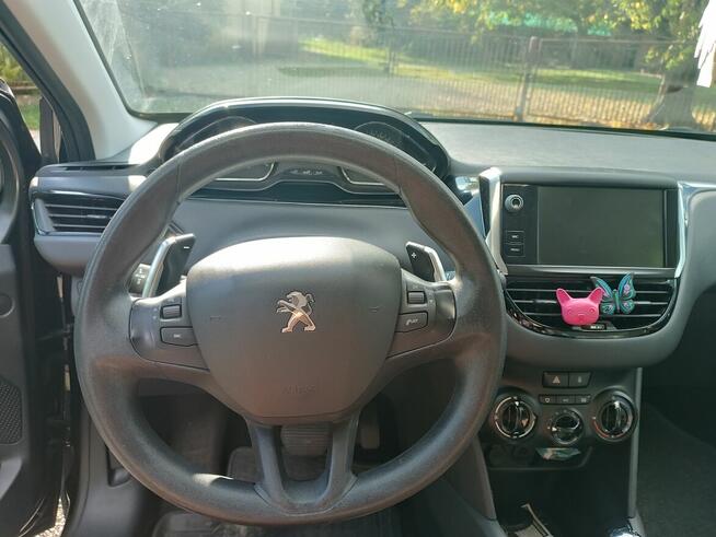Peugeot 208 czarny automat Stalowa Wola - zdjęcie 7