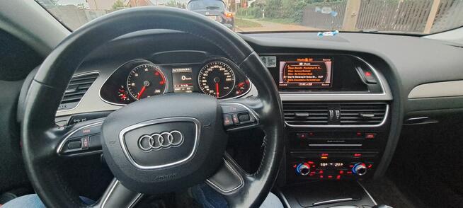 Sprzedam Audi A4 B8 rok 2012 177 KM Lamki - zdjęcie 8