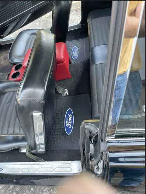 Ford Mustang 1966 – Legenda w Perfekcyjnym Wydaniu! Oryginał Radom - zdjęcie 6