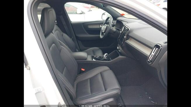 Volvo XC 40 INSCRIPTION / AWD / T5 / niski przebieg Tarnów - zdjęcie 9