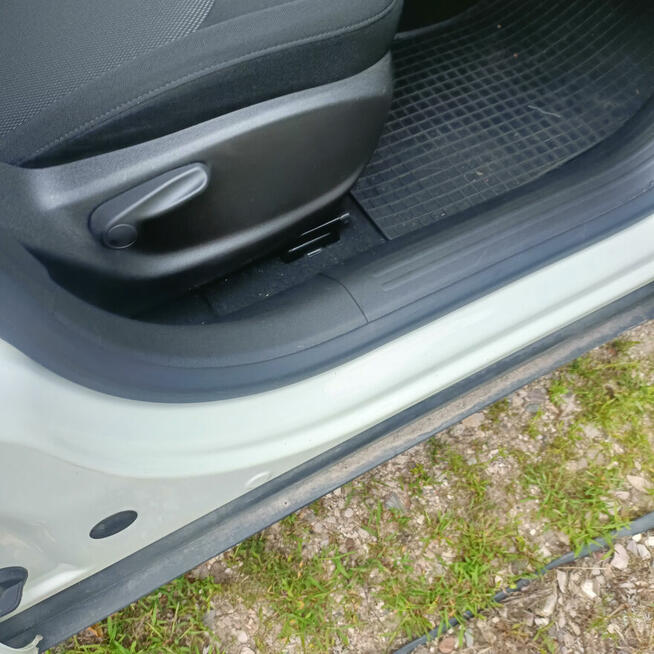 Jeep RENEGADE SPORT Warszawa - zdjęcie 12