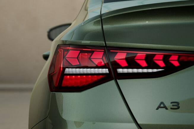 Audi A3 MatrixLED_Microfibra_SONOS_Kamera_19"_CarPlay_Indukcja_ Toruń - zdjęcie 5