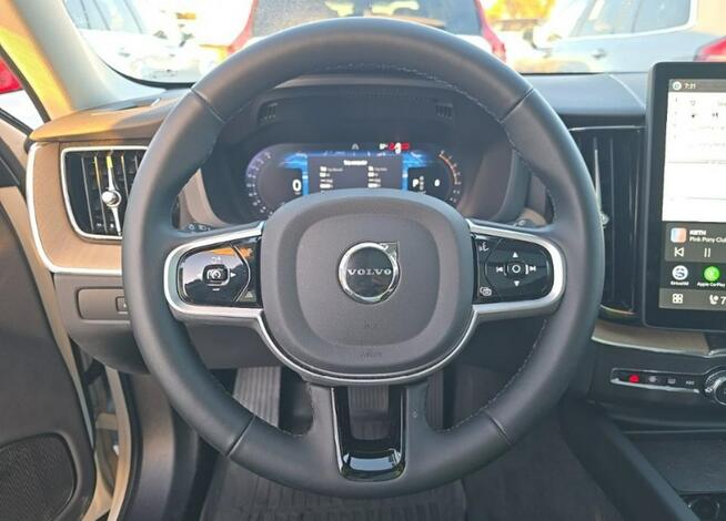 Volvo XC 60 Bogata wersja wyposażenia / AWD / B5 Chwaszczyno - zdjęcie 7