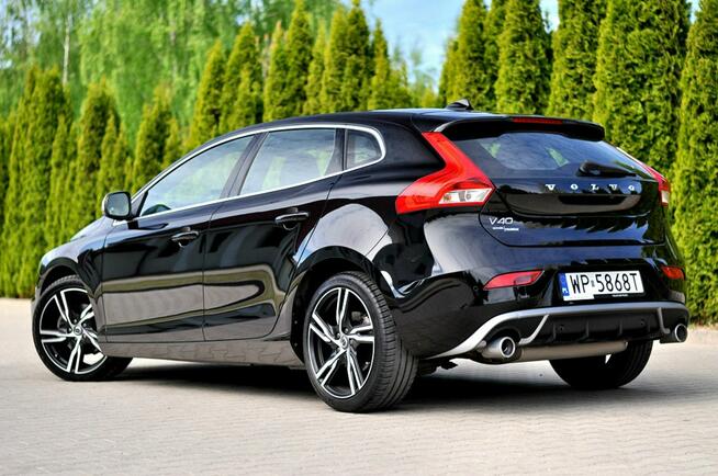 Volvo V40 2.0 T2 122KM RDesign Panorama Skóra Full Led Kamera Digital Płock - zdjęcie 4