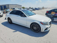Mercedes C 300 4Matic / pakiet AMG / niski przebieg / mała szkoda Białystok - zdjęcie 3