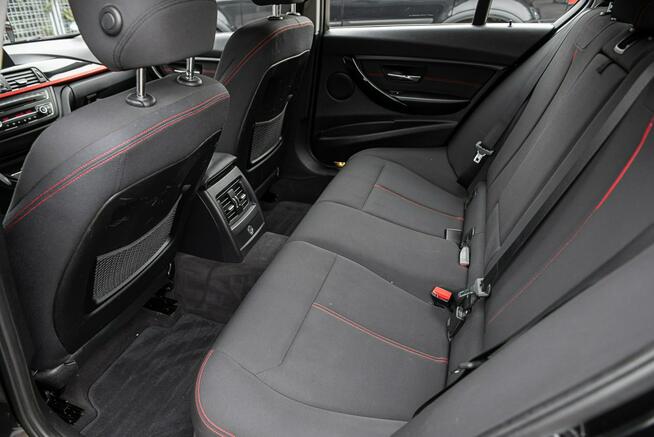 BMW 320 Sport ! 2.0d 184KM ! Manual ! Bi-Xenon LED Navi ! Zwoleń - zdjęcie 7