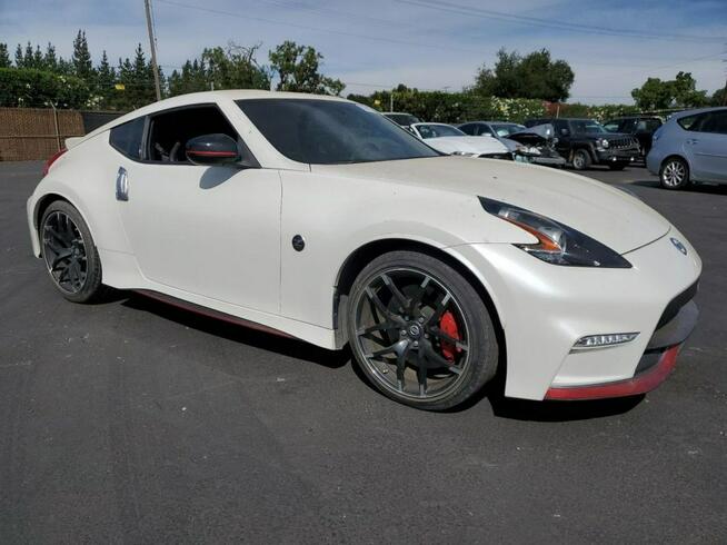 Nissan 370 Z / NISMO / Niski przebieg / Tarnów - zdjęcie 1