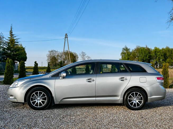 Toyota Avensis Sadlno - zdjęcie 5