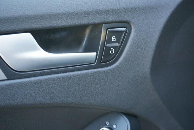 Audi A4 zarejestrowany, ubezpieczony, serwisowany w ASO Opole - zdjęcie 9