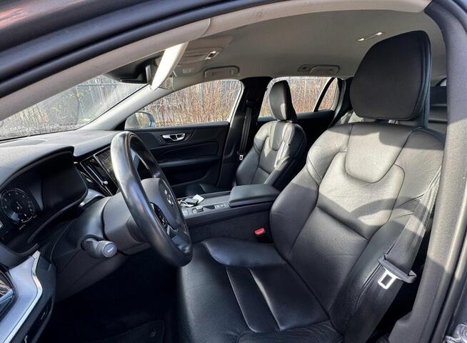 Na Sprzedaż Volvo V60 2021r, 2.0 benzyna hybryda B3 Złotów - zdjęcie 8