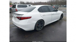 Alfa Romeo Giulia / 4x4 / 2.0 280KM / niski przebieg / Tarnów - zdjęcie 6
