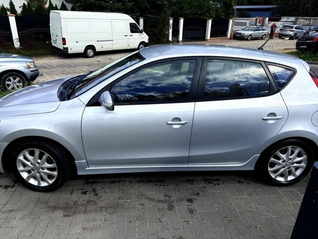 HYUNDAI i30 1.4 BENZYNA 109 KM | STYLE | 2010 | KLIMATRONIC Zielona Góra - zdjęcie 9