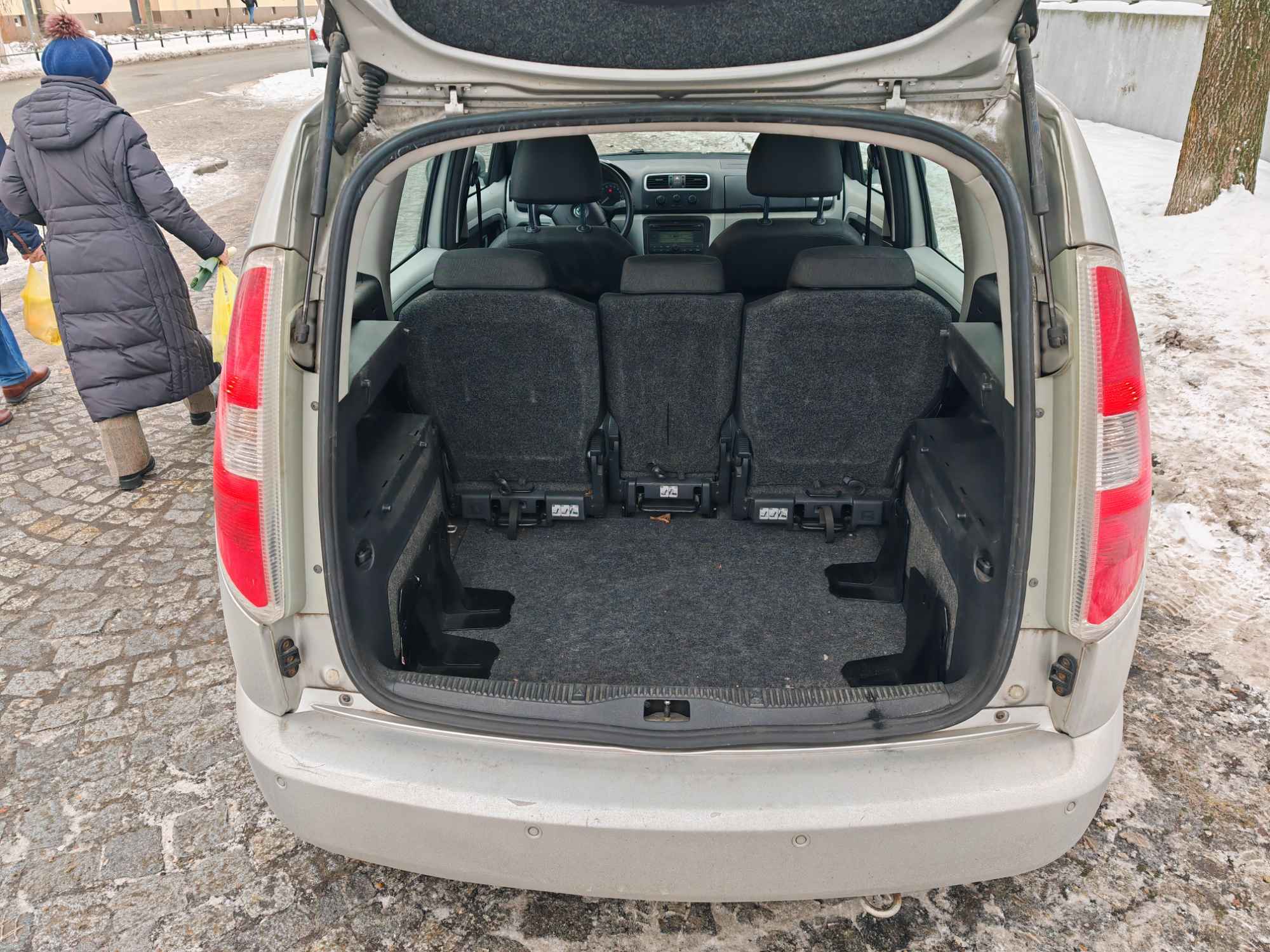 Skoda Roomster firma sprzeda Praga-Południe - zdjęcie 4