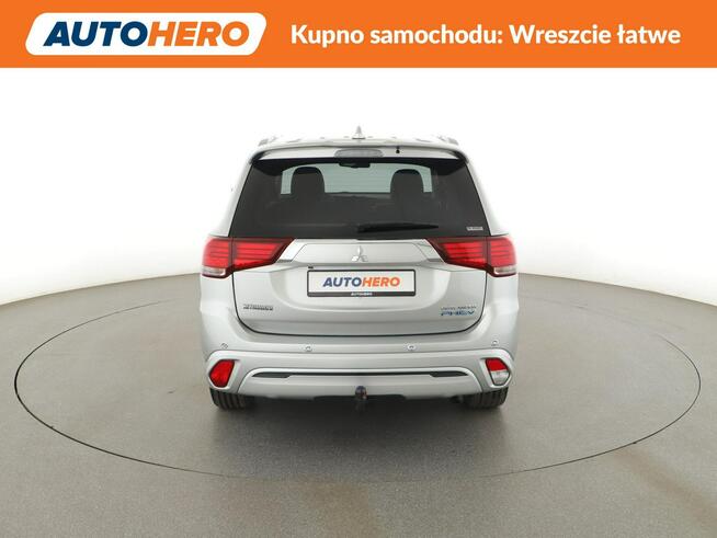 Mitsubishi Outlander 224KM PHEV 4x4 alcantara kamera tempomat Warszawa - zdjęcie 6