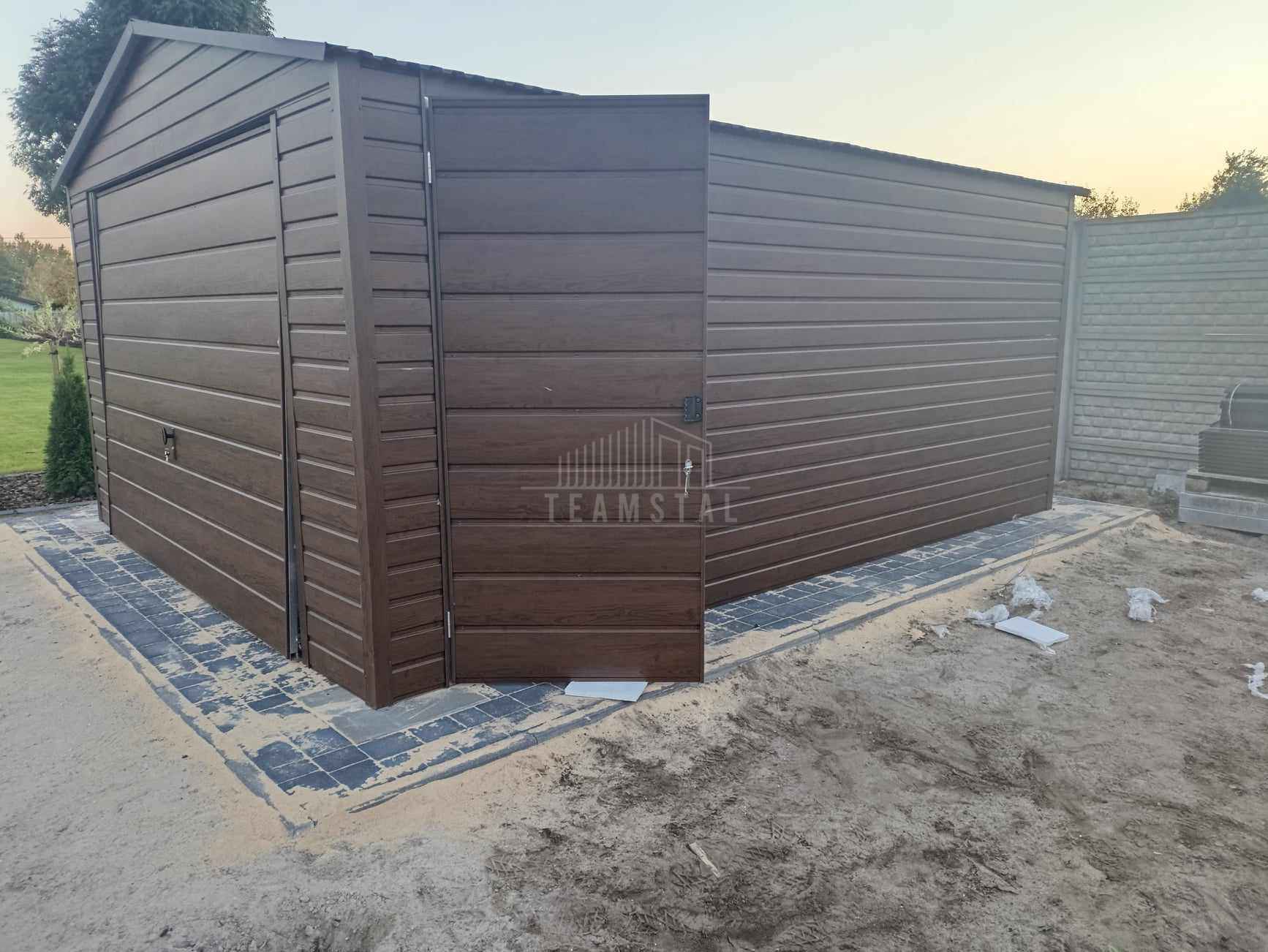Garaż blaszany 4x5m Brama uchylna drzwi okno drewnopodobny  TS844 Iława - zdjęcie 2
