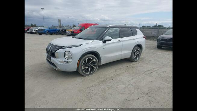 Mitsubishi Outlander Bogata wersja wyposażenia / AWD / Hybryda Wrocław - zdjęcie 3