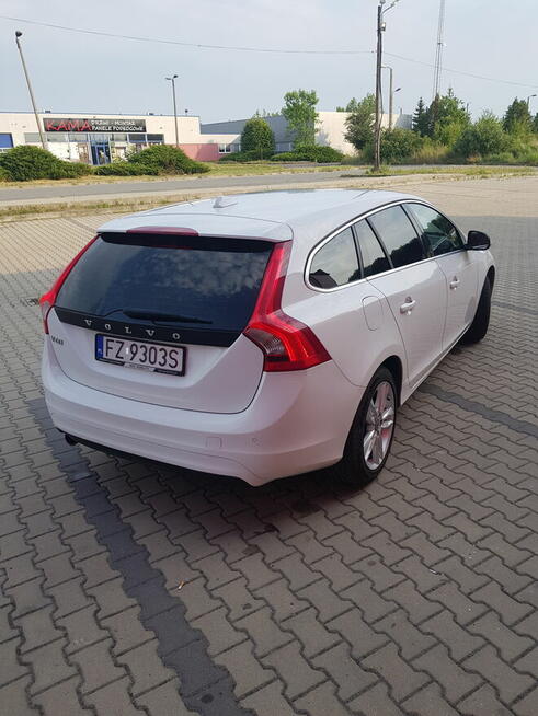 VOLVO V60 D3 2017 salon Polska Brzeg - zdjęcie 3