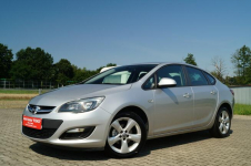 Opel Astra 2013R 1.6 BENZ. 116KM DOINWESTOWANY STAN BDB ZADBANY