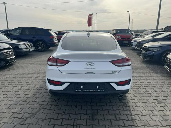 Hyundai i30 Fast back mHEV Kliamtronik Podgrzewanie Kamera LED Gliwice - zdjęcie 3