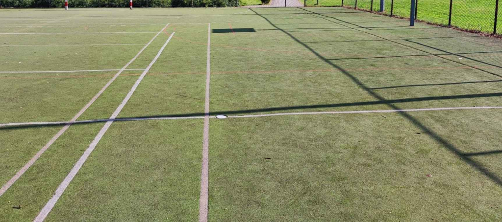 SZTUCZNA TRAWA BOISKO PIŁKARSKIE 1860M2 UŻYWANE Nowe Miasto - zdjęcie 9