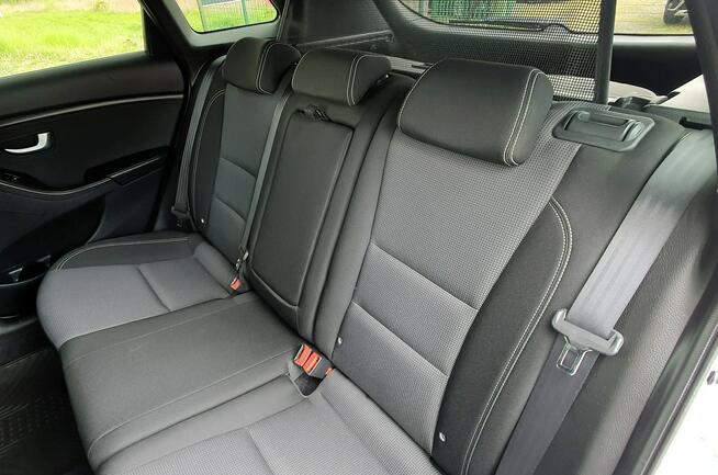 Hyundai i30 Ledy/ 6 Biegów/Podgrzewane fotele/Czujniki parkowania Przyszowice - zdjęcie 9