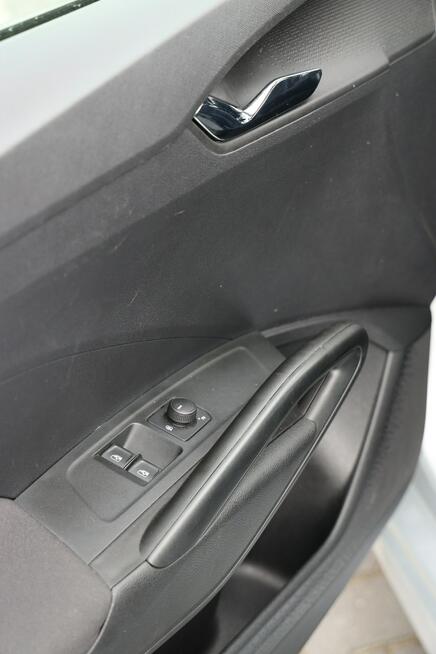 Škoda Fabia 1,0 110 KM Ambition manual Tychy - zdjęcie 12