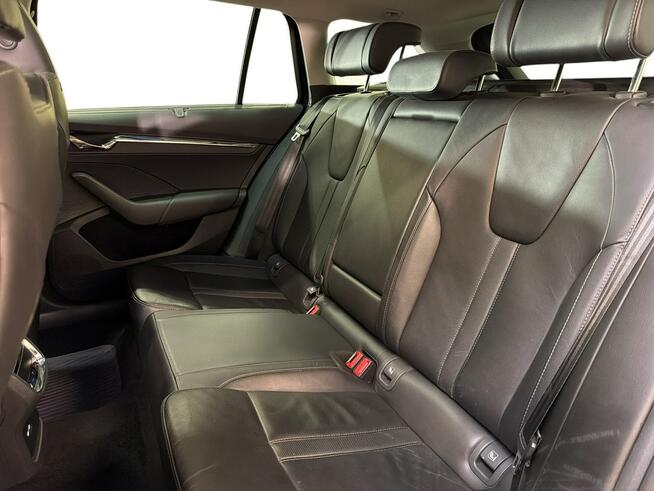 Skoda Octavia 2.0 TDI 4X4 Style DSG Kombi Katowice - zdjęcie 10