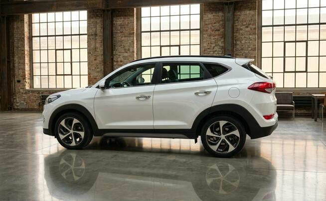 Hyundai Tucson Bezwypadkowy full opcja rok gwarancji Kraków - zdjęcie 3
