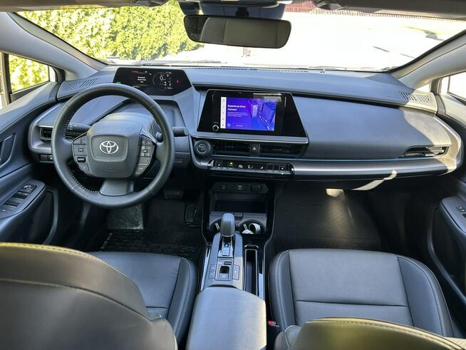 Toyota Prius 2.0 Hybrid AWD biała perła Tarnów - zdjęcie 6