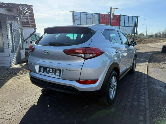 Hyundai Tucson SKÓRY, CZUJNIKI PARKOWANIA,KAMERA COFANIA, NAWIGACJA Słupsk - zdjęcie 6