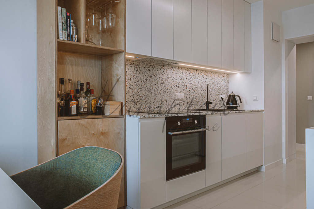 Apartament z dużym balkonem w nowoczesnym budynku Mokotów - zdjęcie 4