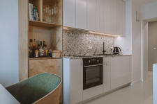 Apartament z dużym balkonem w nowoczesnym budynku Mokotów - zdjęcie 4
