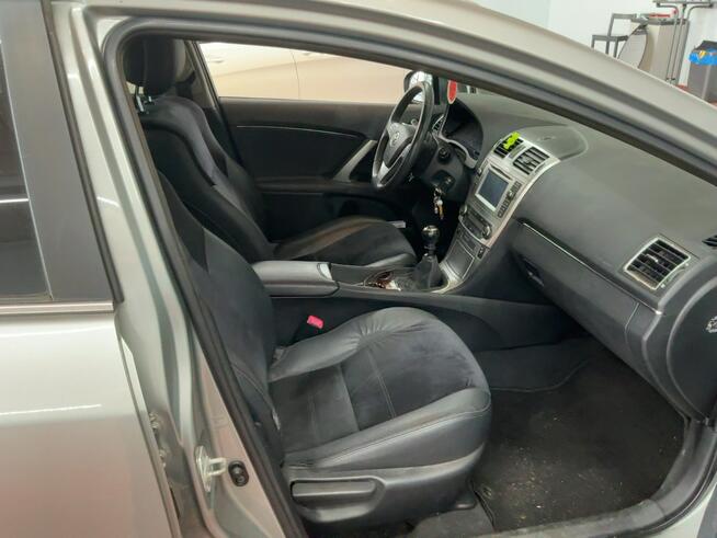 Avensis 1.8 benzyna Advan 147km  KAMER skóra NAV serwi BEZYWPADEK 2015 Tychy - zdjęcie 3
