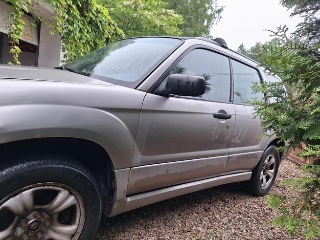 Subaru forster 2006, automat, na chodzie lekko uszkodzony Wiązowna - zdjęcie 3