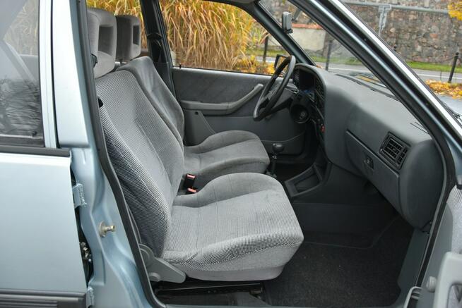 Opel Ascona SEDAN 1.6 BENZYNA 75KM 1986r. 138tkm 5 biegów POLECAM Kampinos - zdjęcie 9