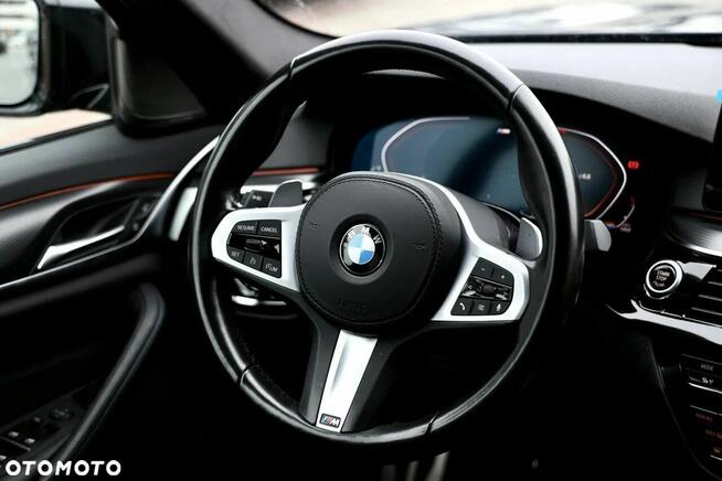 BMW Seria 5 2020 · 40 000 km · 1 995 cm3 · Hybryda Tychy - zdjęcie 9