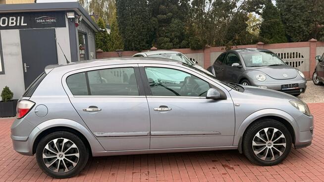 Opel Astra Sade Budy - zdjęcie 8